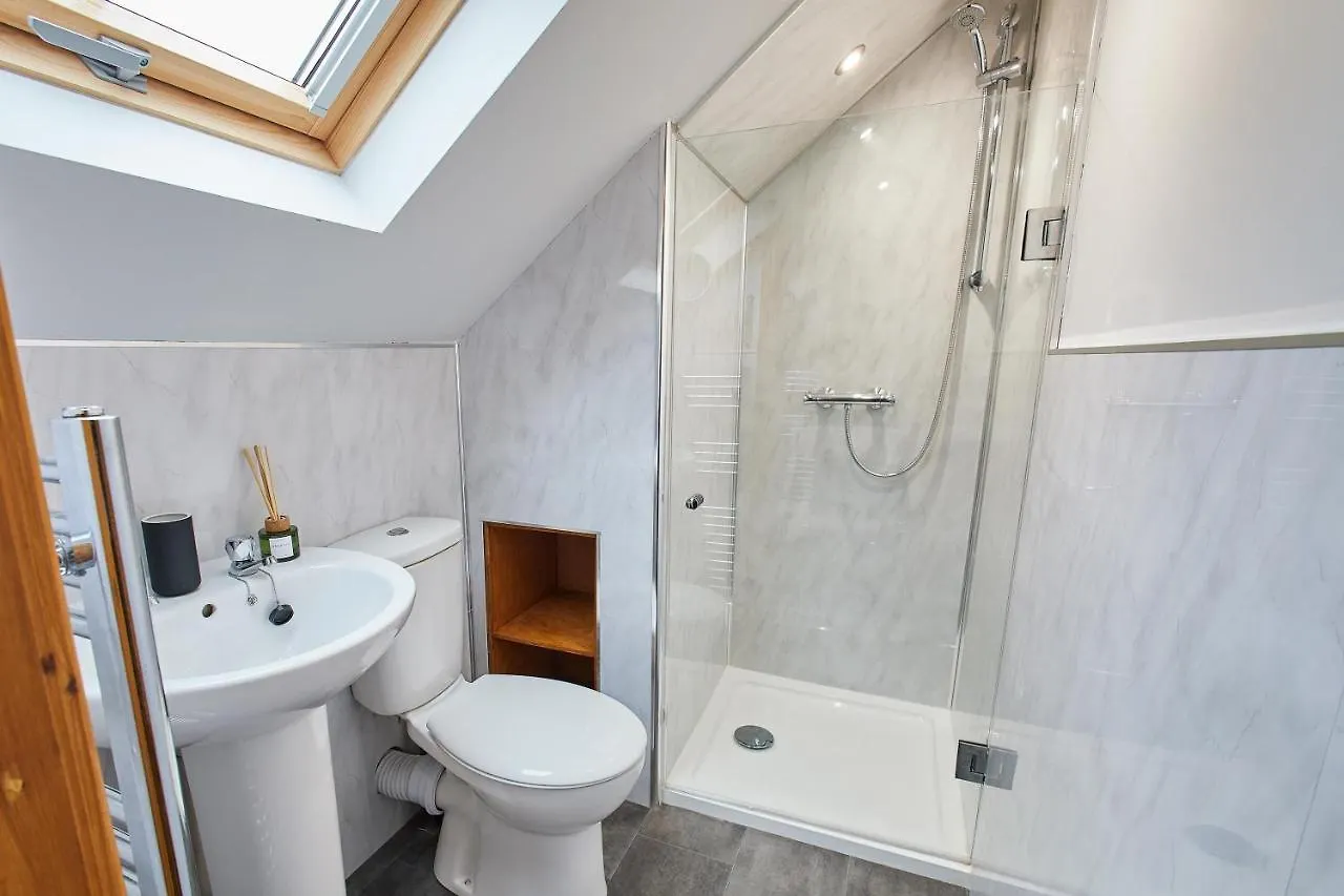 Host & Stay - Fawcett Cottage Tollerton  0*, Tollerton (Yorkshire)